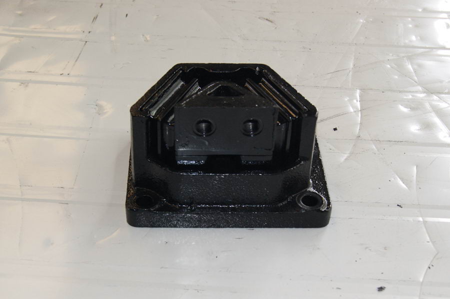 陜汽發(fā)動機懸置軟墊DZ95259590087