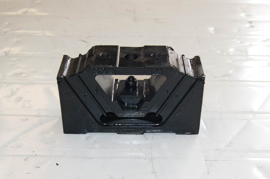 陜汽后支撐1001015-D686E